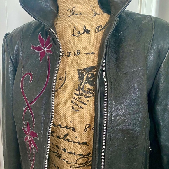 Gypsy Leather Motorcycle Jacket. Black, Plum Suede Trim. Fringe, Studs. 12 - Picture 10 of 16